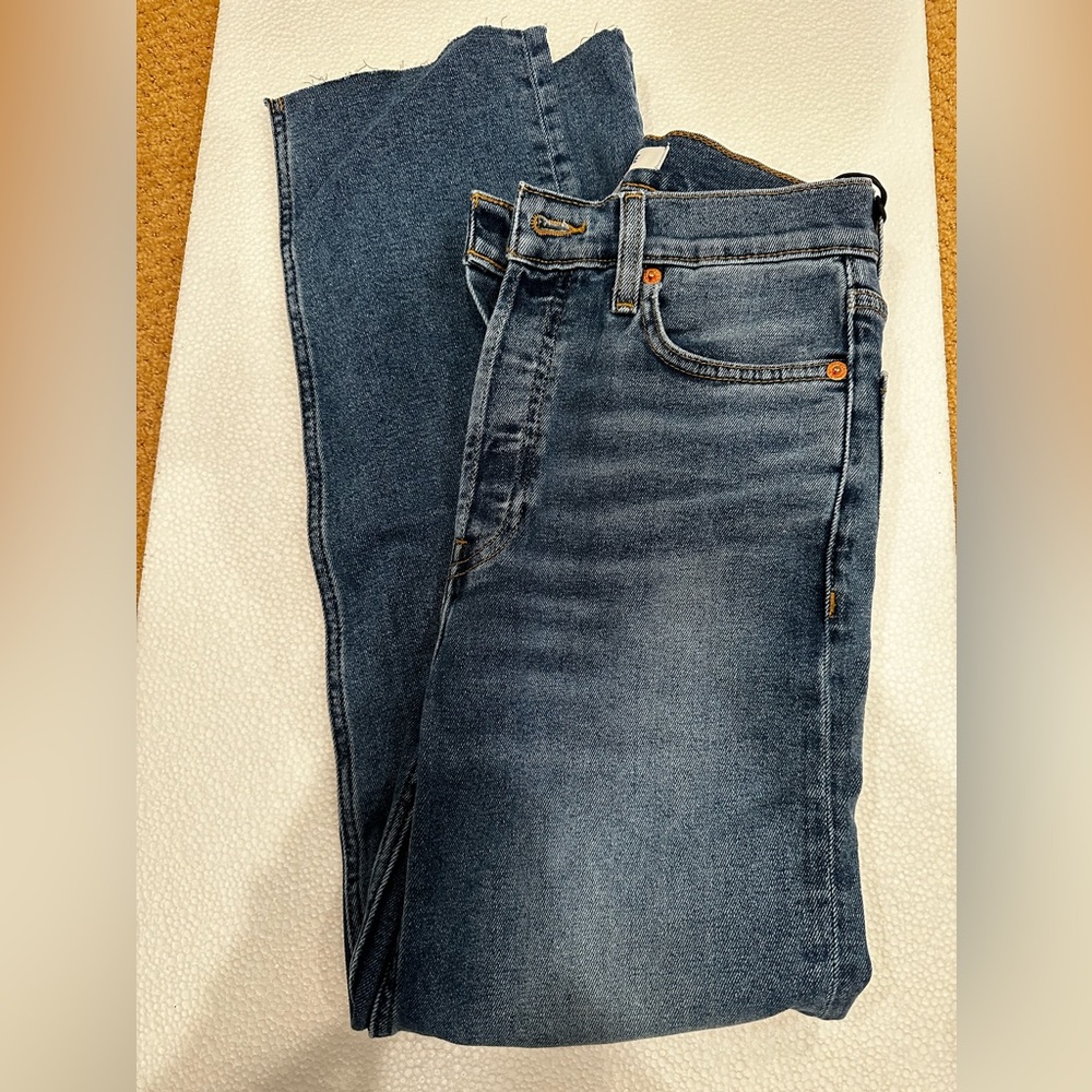 Re/done button fly true indigo jeans! Size 26